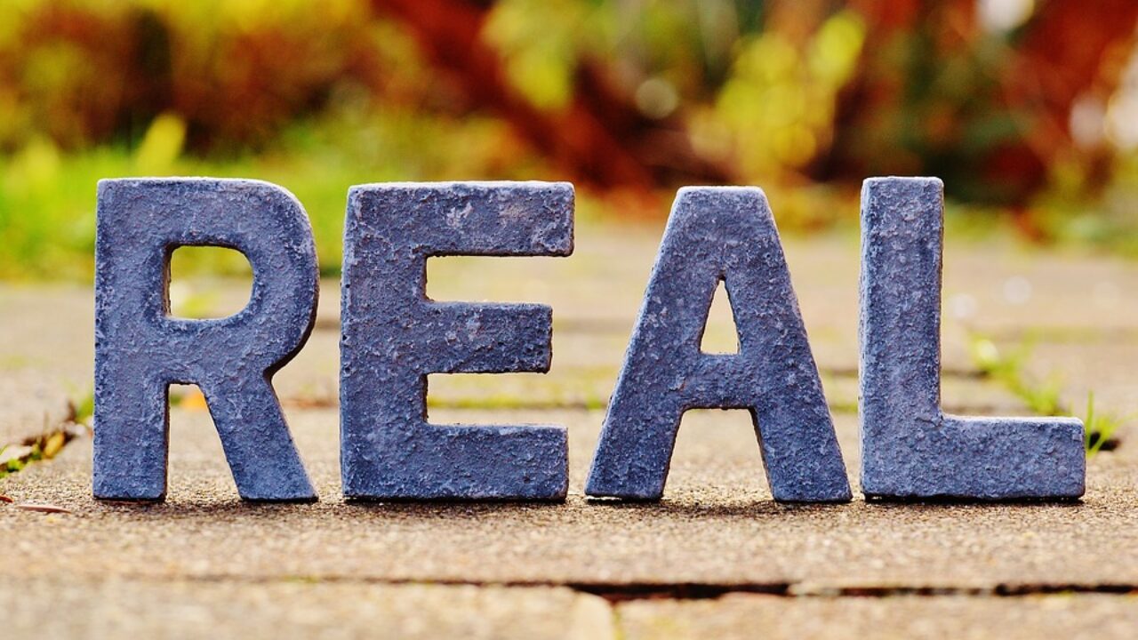 ラッセルとデューイが もっと現実に目を向けろ と主張 主体性を埋没させてはいけない Iq